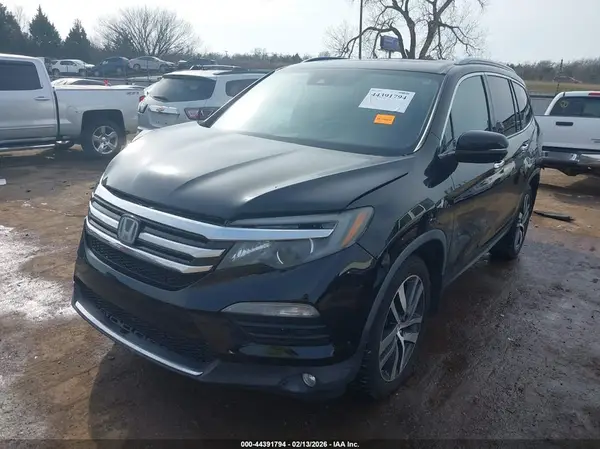 5FNYF6H92JB009308 2018 HONDA PILOT - Image 2
