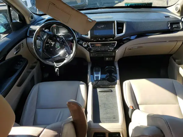 5FNYF6H92JB033592 2018 HONDA PILOT - Image 8