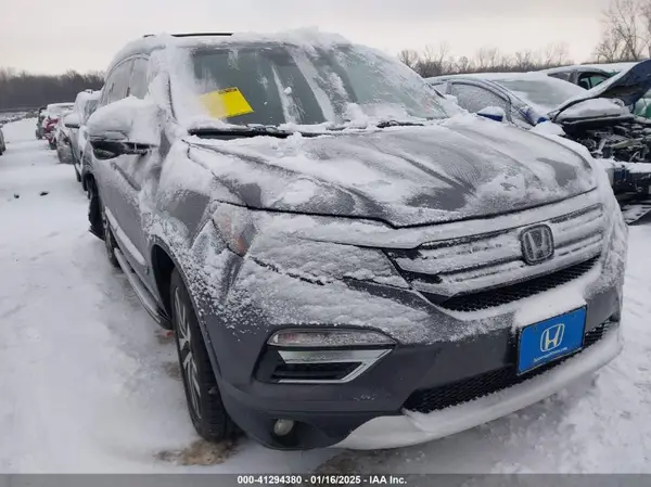 5FNYF6H92JB034550 2018 HONDA PILOT - Image 1
