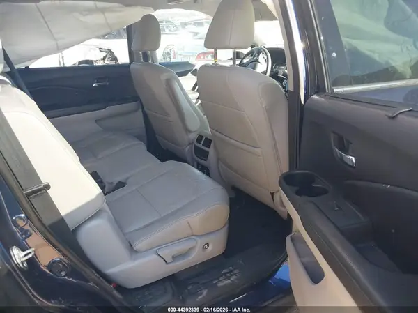 5FNYF6H92JB039182 2018 HONDA PILOT - Image 8