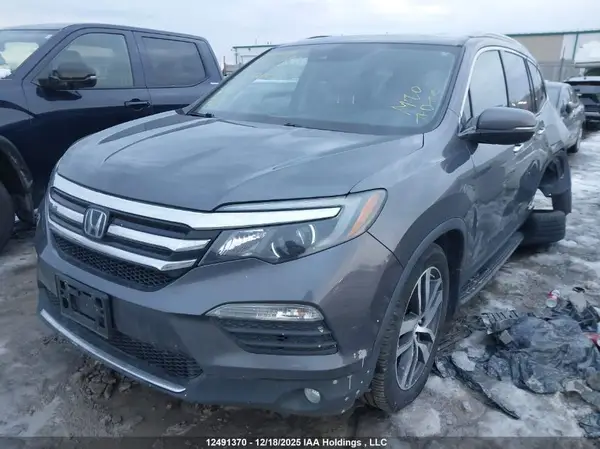 5FNYF6H92JB502244 2018 HONDA PILOT - Image 2