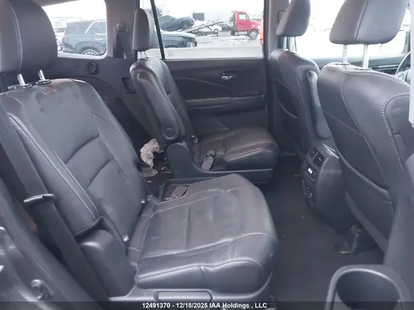 5FNYF6H92JB502244 2018 HONDA PILOT - Image 8