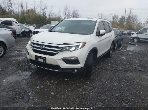 5FNYF6H92JB502616 2018 HONDA PILOT - Image 2
