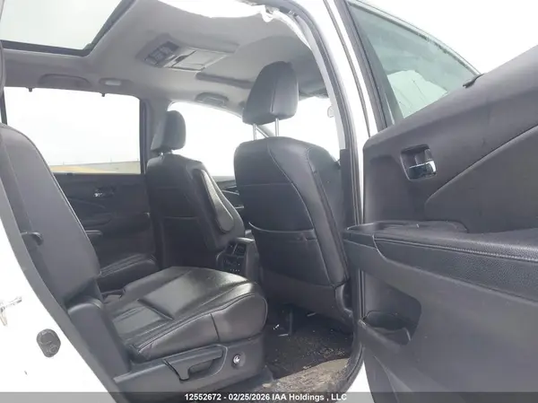 5FNYF6H92JB504866 2018 HONDA PILOT - Image 8