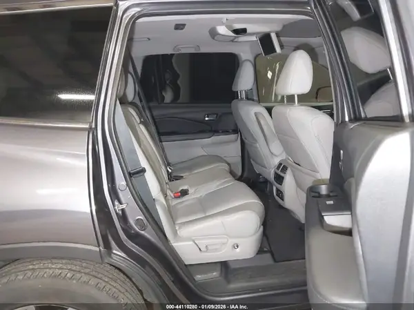 5FNYF6H92KB007107 2019 HONDA PILOT - Image 8