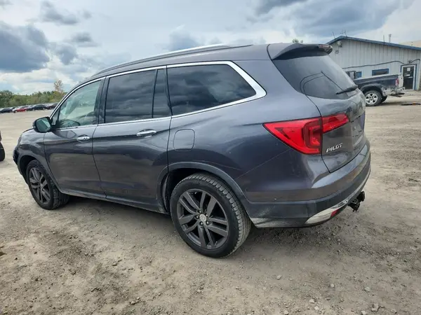 5FNYF6H93HB002569 2017 HONDA PILOT - Image 2
