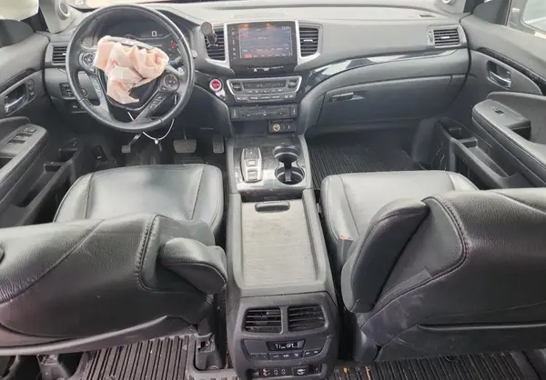5FNYF6H93HB002569 2017 HONDA PILOT - Image 8