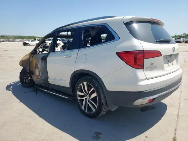 5FNYF6H93HB007917 2017 HONDA PILOT - Image 2