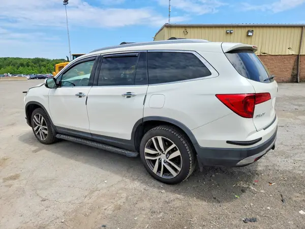 5FNYF6H93HB020490 2017 HONDA PILOT - Image 2