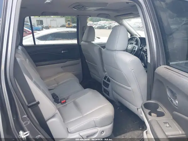 5FNYF6H93HB043316 2017 HONDA PILOT - Image 8