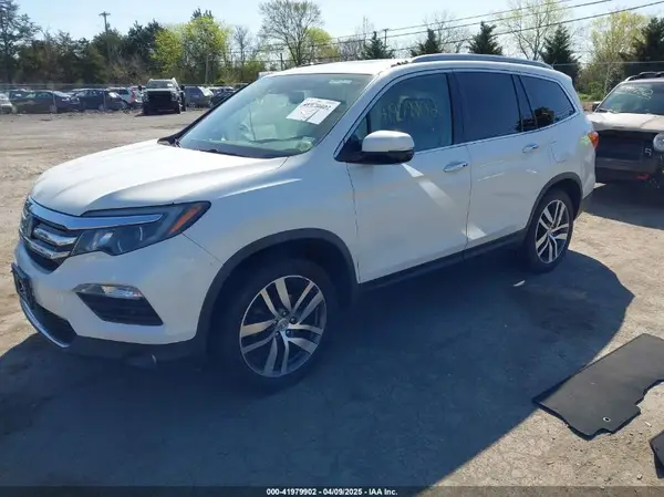5FNYF6H93HB048032 2017 HONDA PILOT - Image 2