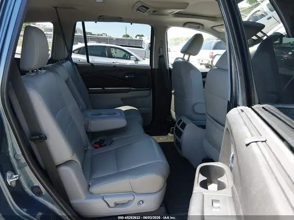 5FNYF6H93HB071682 2017 HONDA PILOT - Image 8