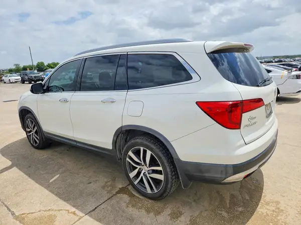 5FNYF6H93HB072671 2017 HONDA PILOT - Image 2