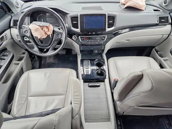 5FNYF6H93HB100663 2017 HONDA PILOT - Image 8