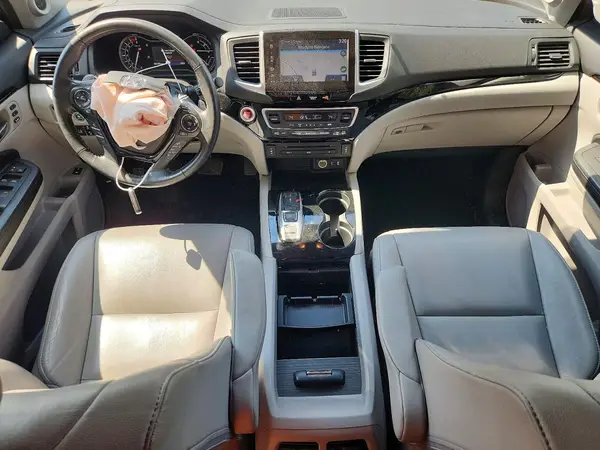 5FNYF6H93JB015683 2018 HONDA PILOT - Image 8