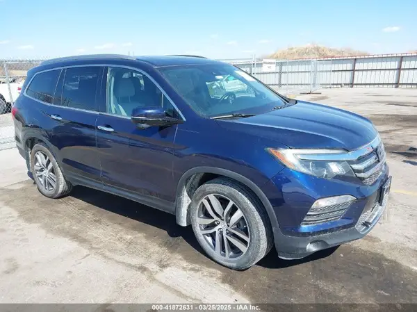 5FNYF6H93JB034427 2018 HONDA PILOT - Image 1