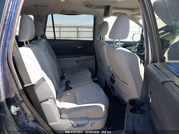 5FNYF6H93JB034427 2018 HONDA PILOT - Image 8