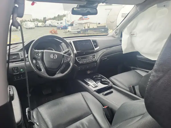 5FNYF6H93JB500695 2018 HONDA PILOT - Image 8