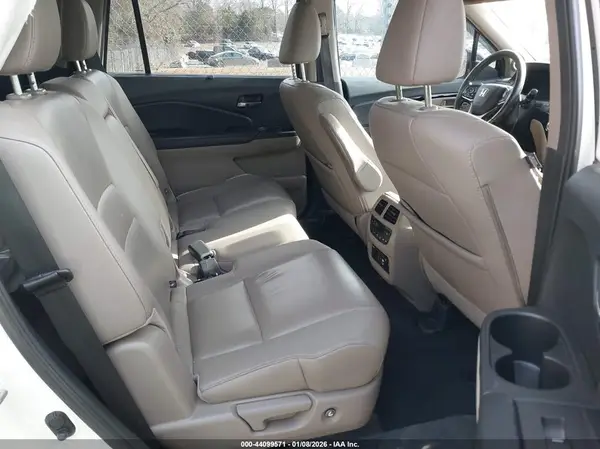 5FNYF6H93KB000764 2019 HONDA PILOT - Image 8