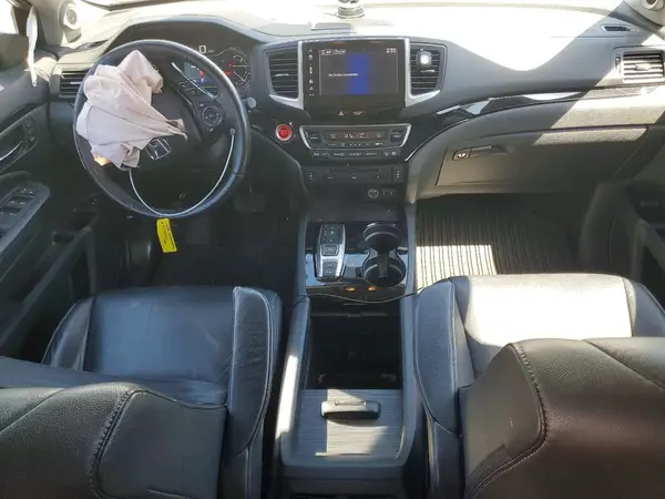 5FNYF6H94HB003049 2017 HONDA PILOT - Image 8