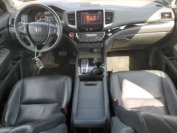 5FNYF6H94HB004704 2017 HONDA PILOT - Image 8