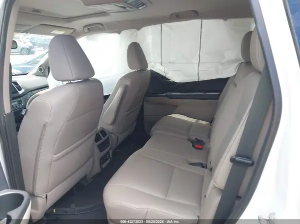 5FNYF6H94HB007912 2017 HONDA PILOT - Image 8