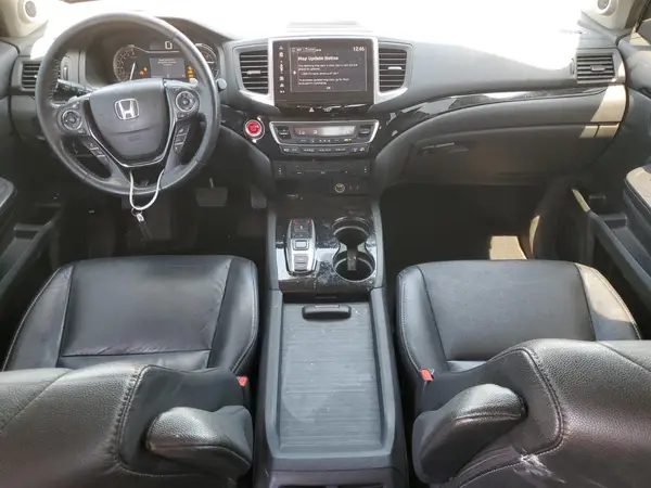 5FNYF6H94HB027223 2017 HONDA PILOT - Image 8