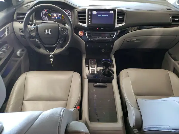 5FNYF6H94HB032910 2017 HONDA PILOT - Image 8