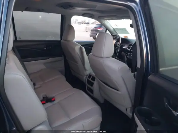 5FNYF6H94HB096476 2017 HONDA PILOT - Image 8