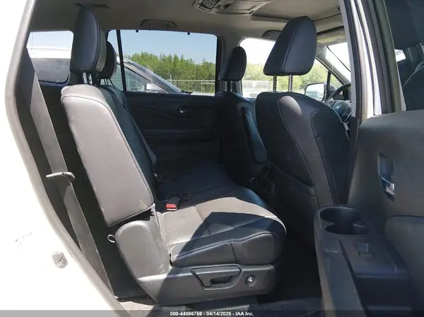 5FNYF6H94HB098387 2017 HONDA PILOT - Image 8