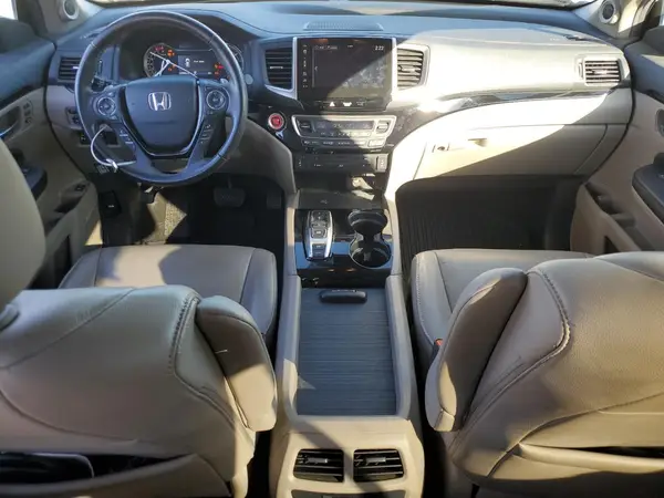 5FNYF6H94HB102924 2017 HONDA PILOT - Image 8
