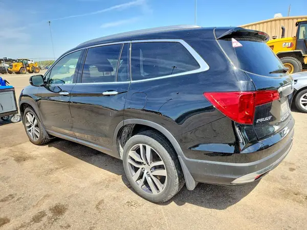 5FNYF6H94JB018415 2018 HONDA PILOT - Image 2