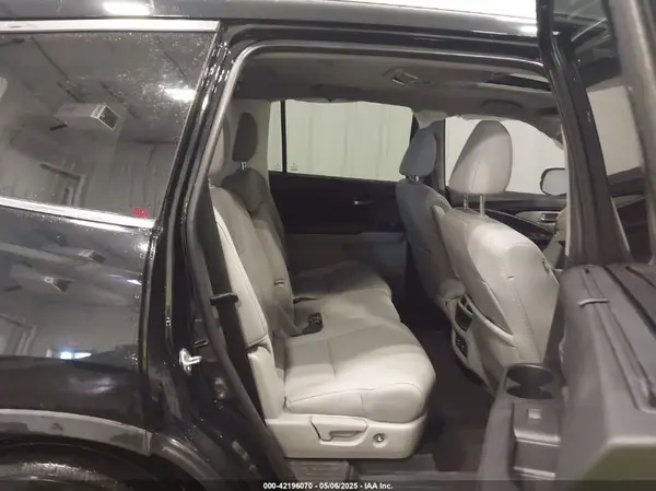 5FNYF6H94JB025087 2018 HONDA PILOT - Image 8