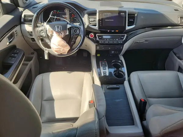 5FNYF6H94JB057361 2018 HONDA PILOT - Image 8