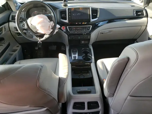 5FNYF6H95HB003481 2017 HONDA PILOT - Image 8