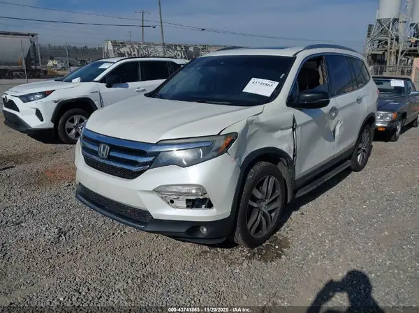 5FNYF6H95HB010365 2017 HONDA PILOT - Image 2