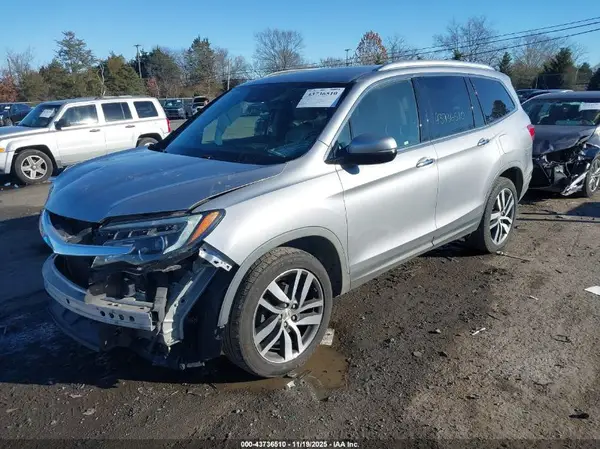 5FNYF6H95HB011922 2017 HONDA PILOT - Image 2