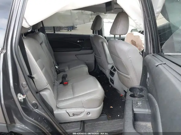 5FNYF6H95HB018627 2017 HONDA PILOT - Image 8