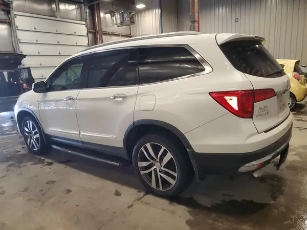 5FNYF6H95HB021401 2017 HONDA PILOT - Image 2