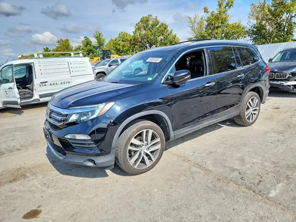 5FNYF6H95HB022385 2017 HONDA PILOT - Image 1