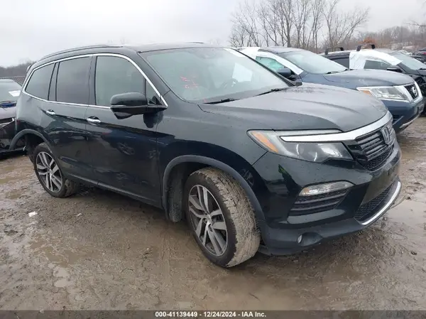 5FNYF6H95HB035802 2017 HONDA PILOT - Image 1