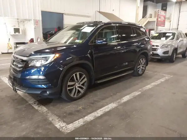 5FNYF6H95HB057363 2017 HONDA PILOT - Image 2