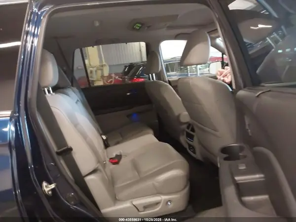 5FNYF6H95HB057363 2017 HONDA PILOT - Image 8