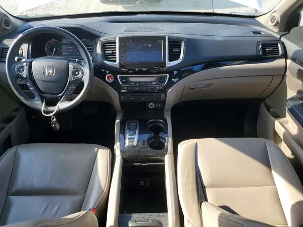 5FNYF6H95HB072686 2017 HONDA PILOT - Image 8