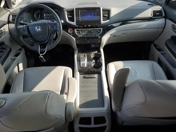 5FNYF6H95HB076897 2017 HONDA PILOT - Image 8
