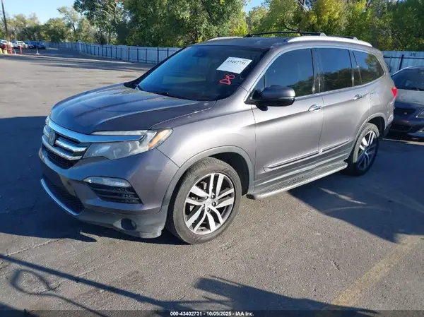 5FNYF6H95HB085471 2017 HONDA PILOT - Image 2