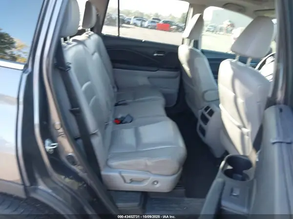 5FNYF6H95HB085471 2017 HONDA PILOT - Image 8