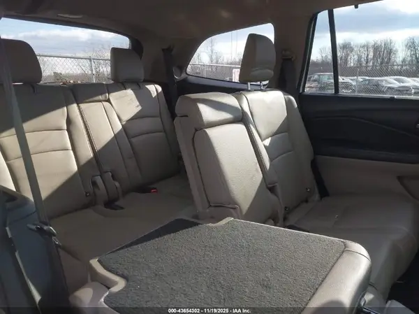 5FNYF6H95HB088046 2017 HONDA PILOT - Image 8