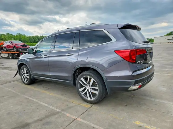 5FNYF6H95HB090055 2017 HONDA PILOT - Image 2