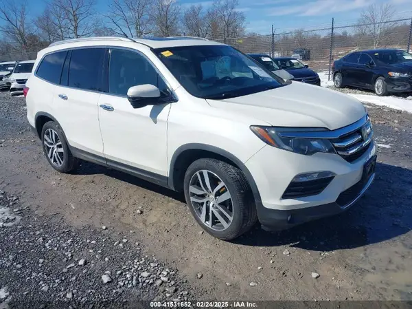 5FNYF6H95HB094641 2017 HONDA PILOT - Image 1